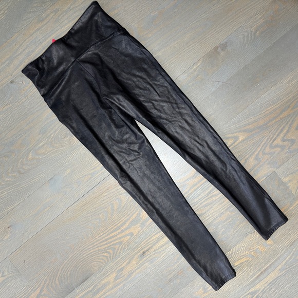 SPANX Faux Leather Black Leggings. - Picture 2 of 4